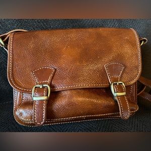 Pampora Leather Monica hand made Italian leather crossbody bag in honey brown